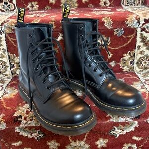 Dr. Martens 1460 Smooth Black Leather Lace Up Boot 11821 Shoe Size 10.0